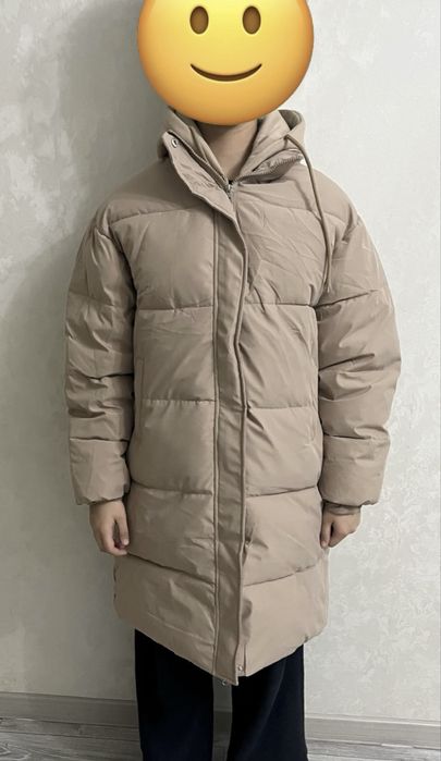 Стильна теплая куртка на зиму