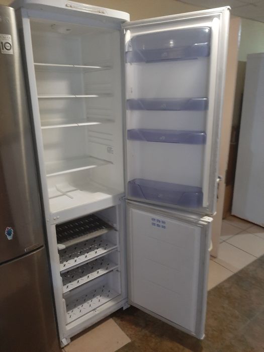 Двухкомпрессорный  Холодильник  Бирюса . Гарантия . Доставка.