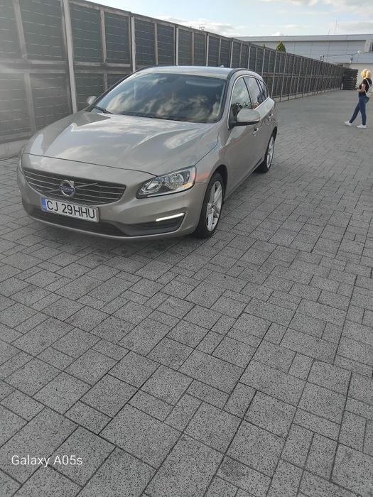 Vând Volvo V60 an2015 motor 2,0