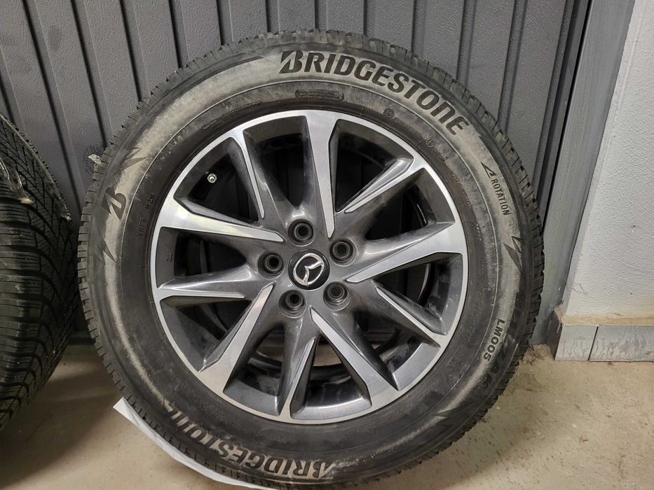 17" оригинални алуминиеви джанти MAZDA + зимни гуми + подарък