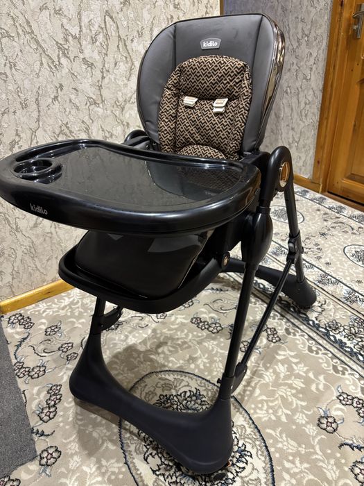 Продаю детский стульчик для кормления Kidilo