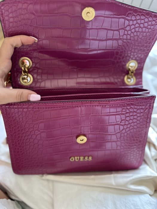 Чисто нова чанта GUESS Кросбиди чанта JAMES