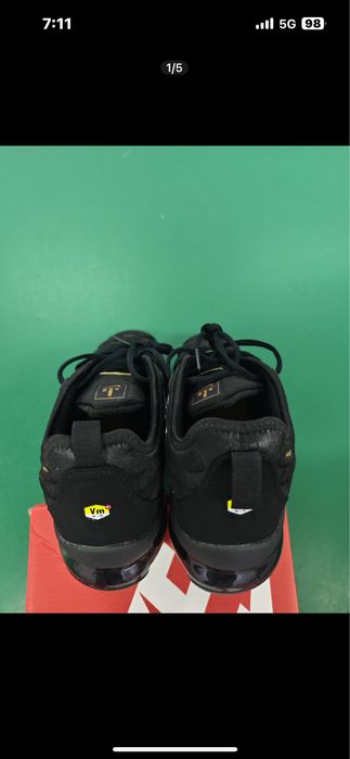 Nike vapormax plus обувки