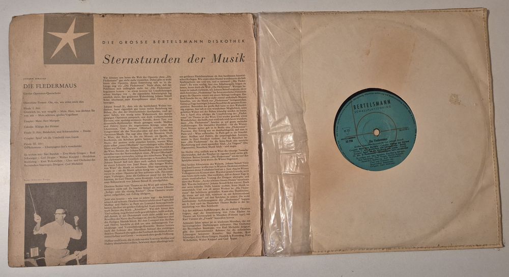 Disc vinil Johann Strauss + Blitz aparat foto SENZ