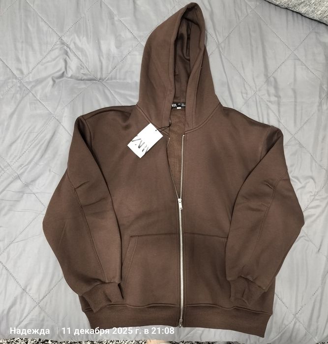 Продам женскую кофту  ZARA