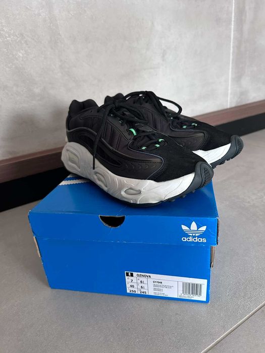 Обувки Adidas Oznova