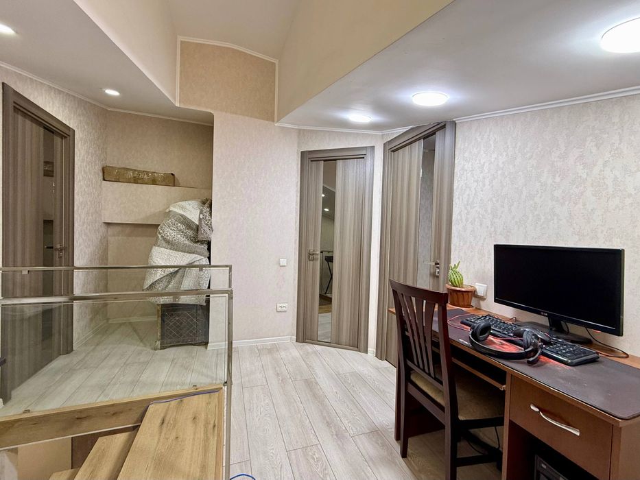 Срочно продаётся в новом ЖК  с лифтом 4/6/6 дуплекс Лисунова, Авиасозл