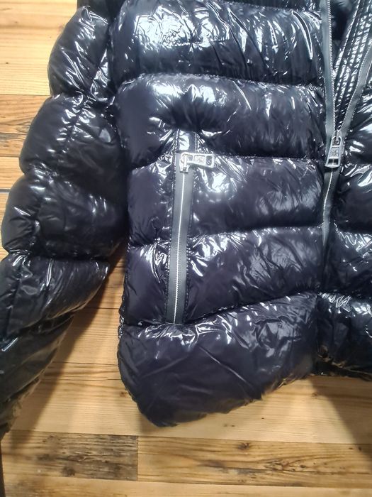 Дамски якета Moncler размери 2 и 3