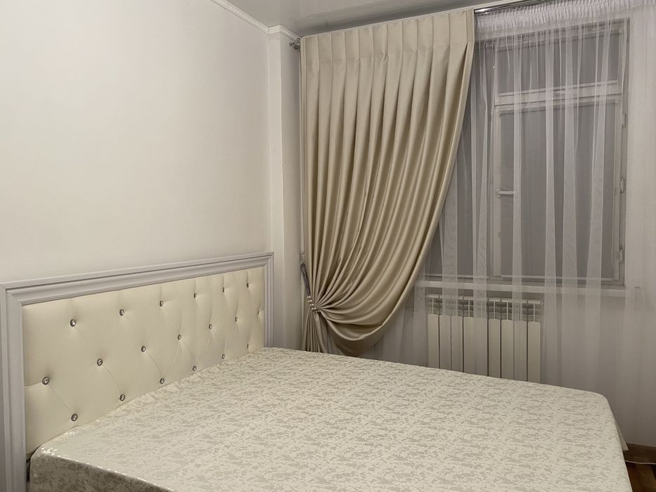 Продаётся 2 ком.кв. на 2 этаже в 15 микрорайоне, 33 дом по набережной!