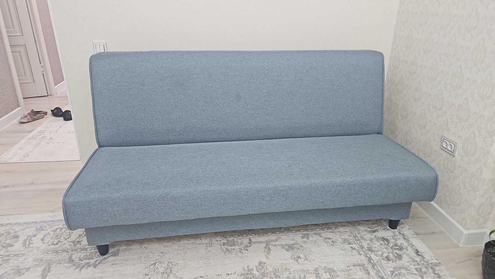 Мягкая мебель - диван