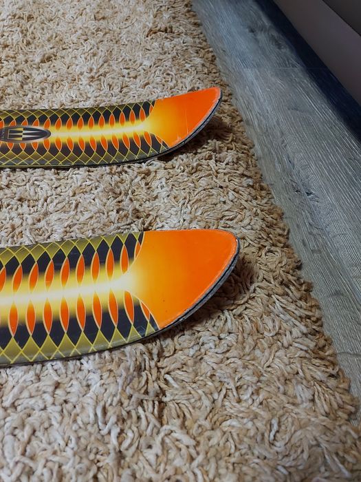 Vând Schiuri Rossignol