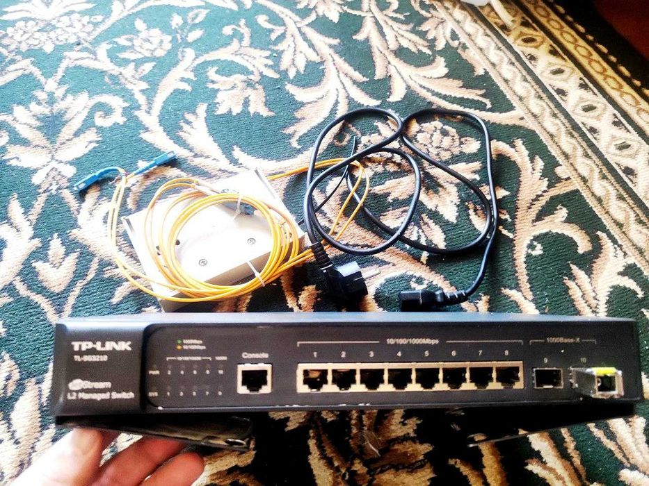 TP-LINK TL-SG3210X-M2 - Управляемый коммутатор