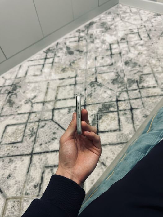 Айфон 11 срочноо