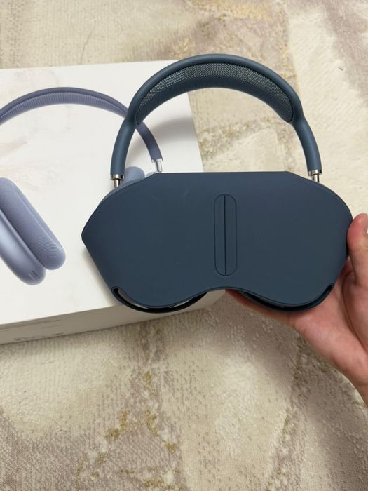 AirPods Max синий цвет