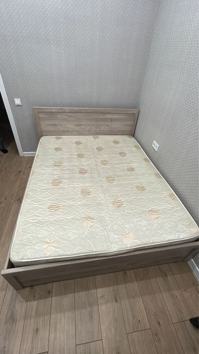 Отдам двухспальнюю кровать бесплатно , самовывоз с улы дала