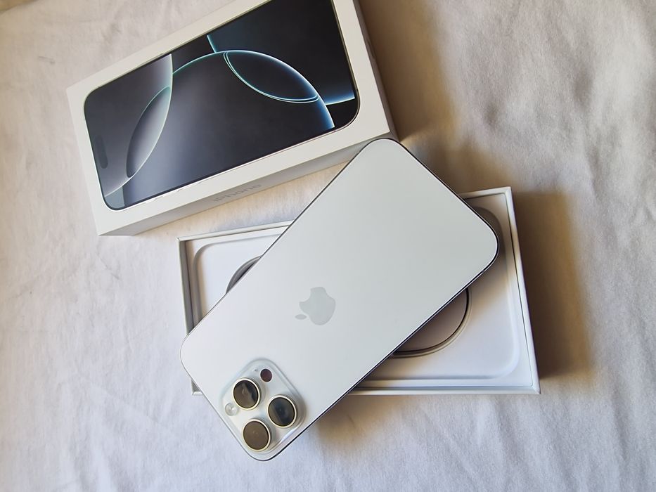 Vand IPHONE 16 PRO MAX 1TB full box impecabil white