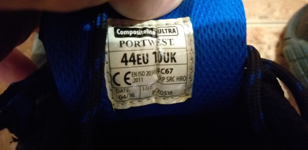 Работни маратонки 44