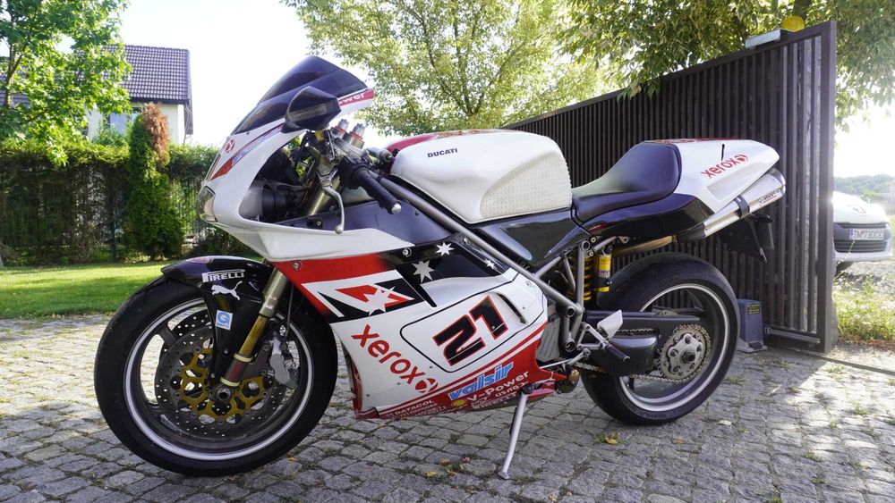 Ducati 996 - din 2000 
Km 29.000 - in stare impecabila !