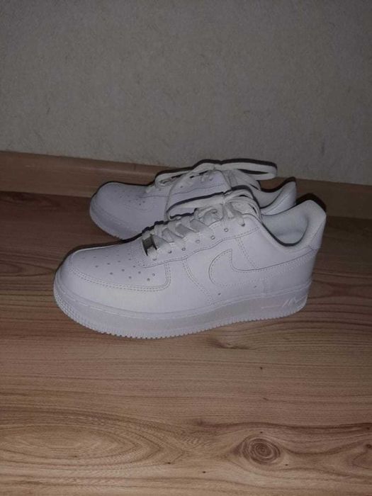 Adidasi Nike Air Force 1 albi white dama si barbati