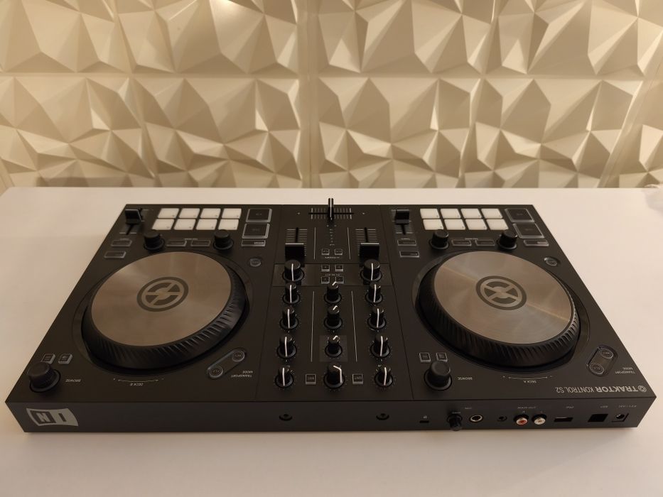 Consola Traktor S2 MK3