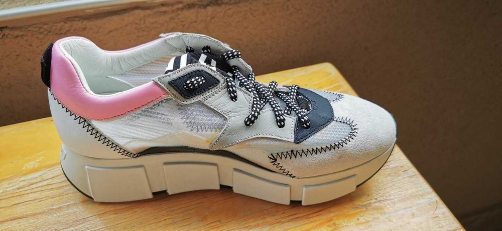 Оригинални маркови дамски маратонки / сникърси - VIC MATIE - 36 номер