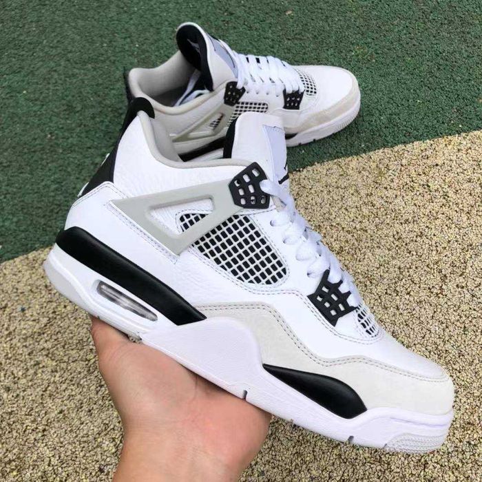 Jordan 4 Retro Military Black EU42