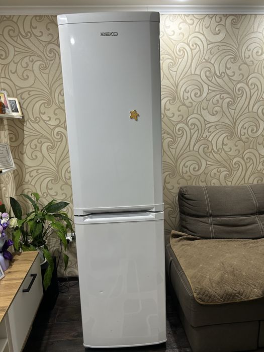 Продам холодильник