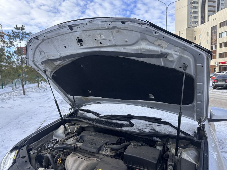 Обшивка капота камри 50 55 / camry 50 55
