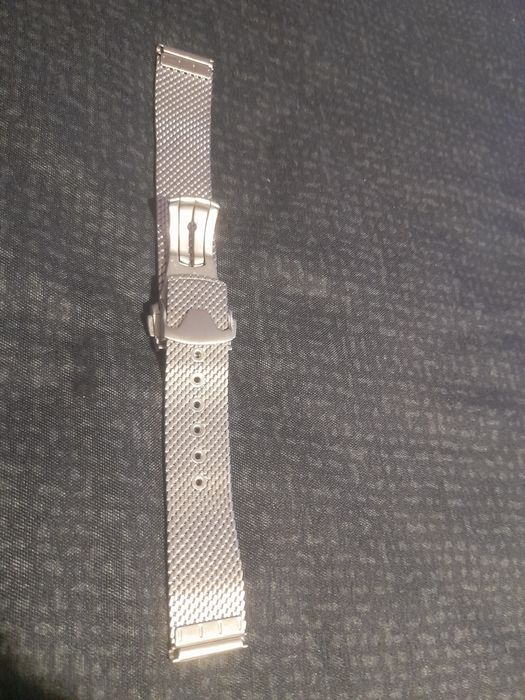 Меш верига чисто нова