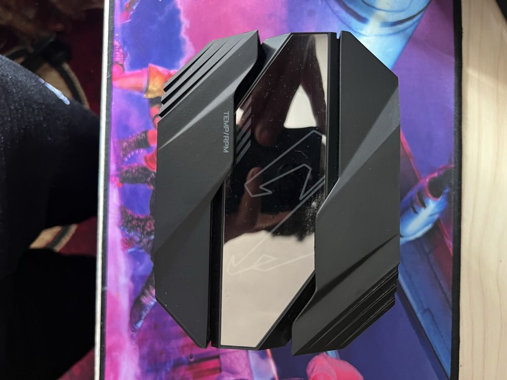 Продам башенный кулер Aorus ATC800