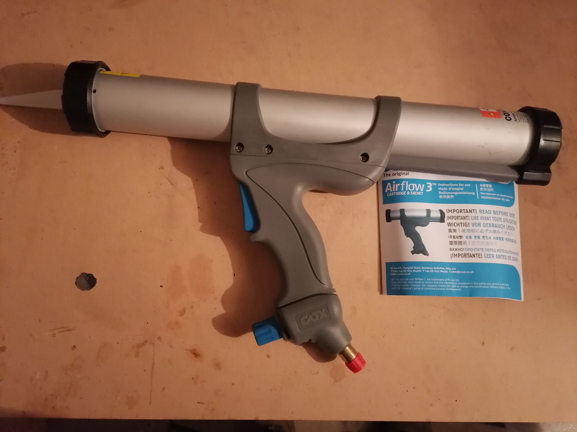 Pistol silicon pneumatic Cox profesional