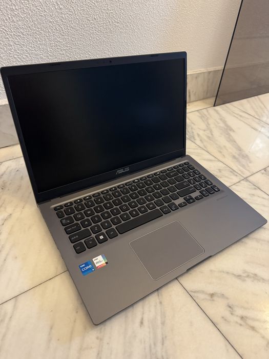 Laptop ASUS  (i5 + 16GB RAM + SSD)
