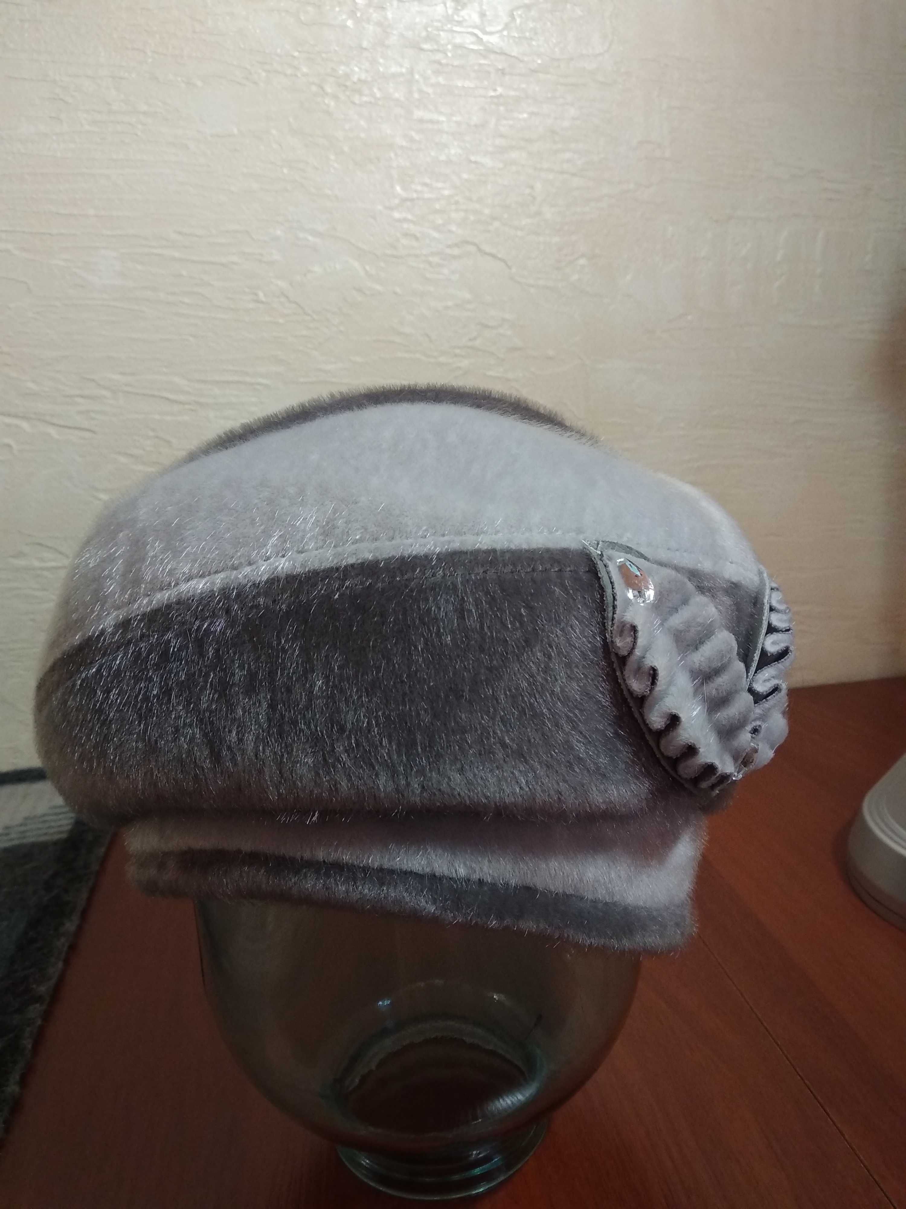 Продается новая зимняя шапка!