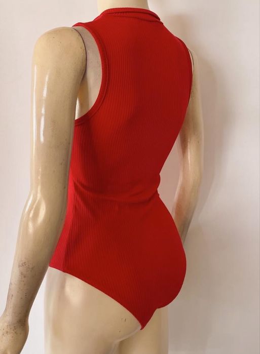 Terranova дамскo боди в червен цвят с цип