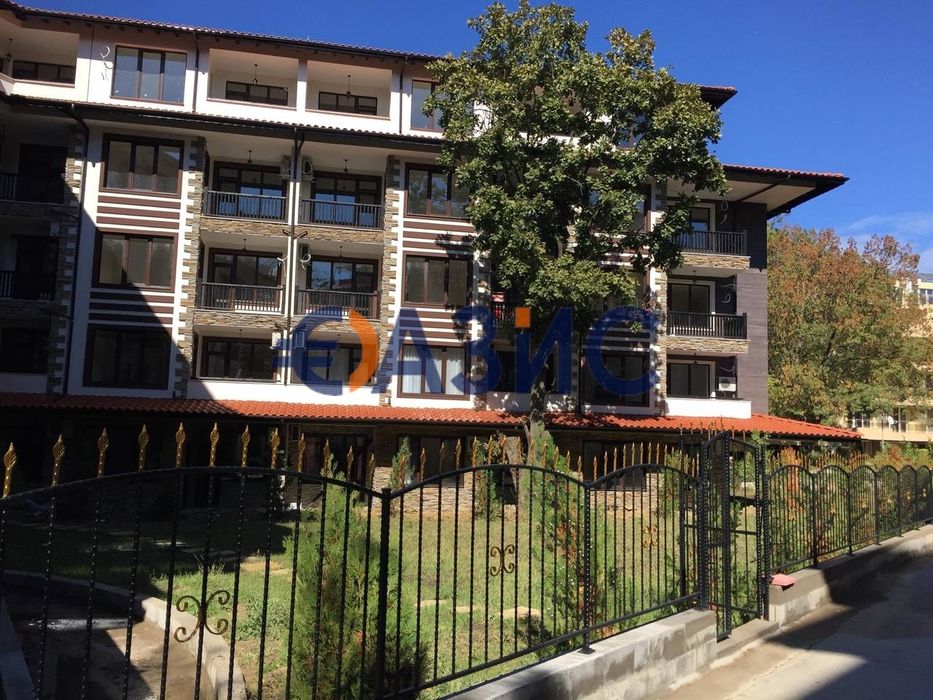 2-стаен апартамент на 4-ти етаж, Грийн Парадайз 4, Приморско, обл.