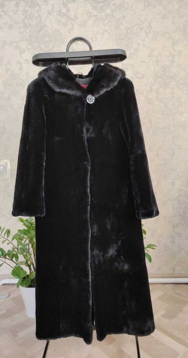 Продам натуральную шубу (бобёр)