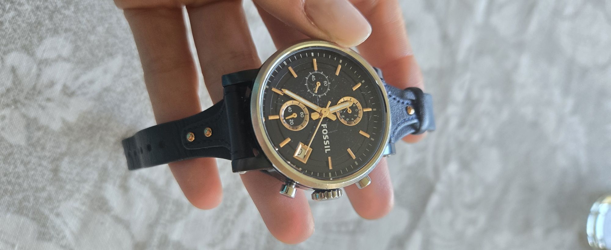 Часовник Fossil дамски