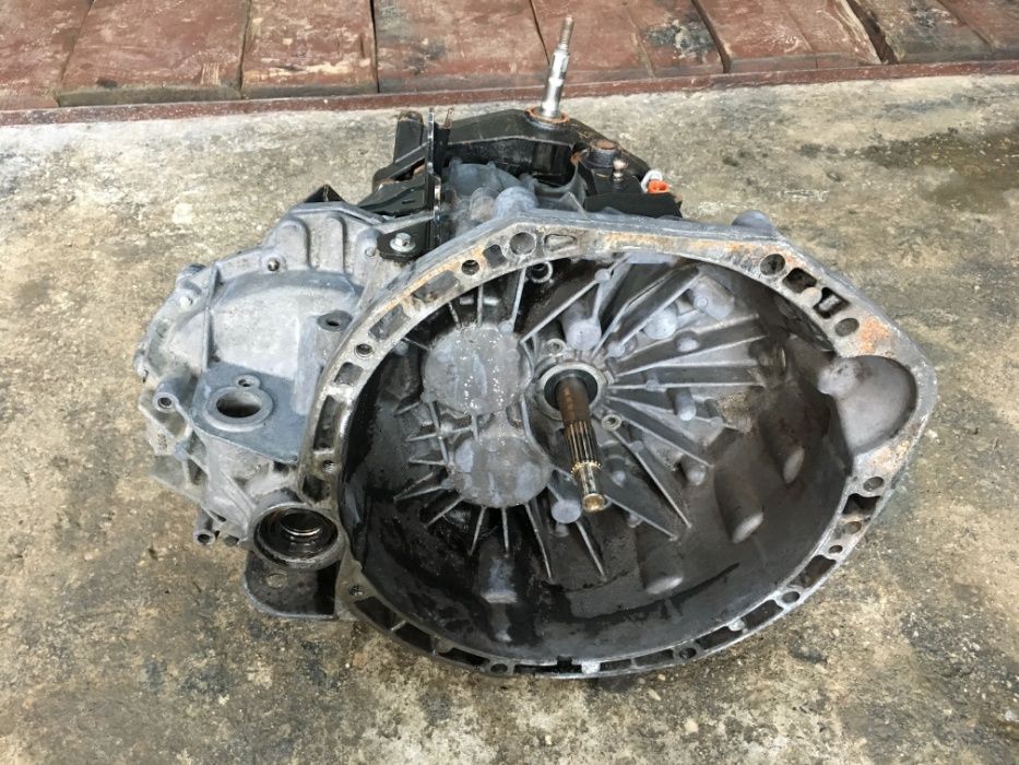 Cutie de Viteze Renault Trafic 2.0dci 114cp/Opel Vivaro 2.0dci 114cp