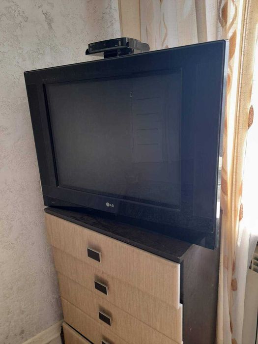 продам телевизор