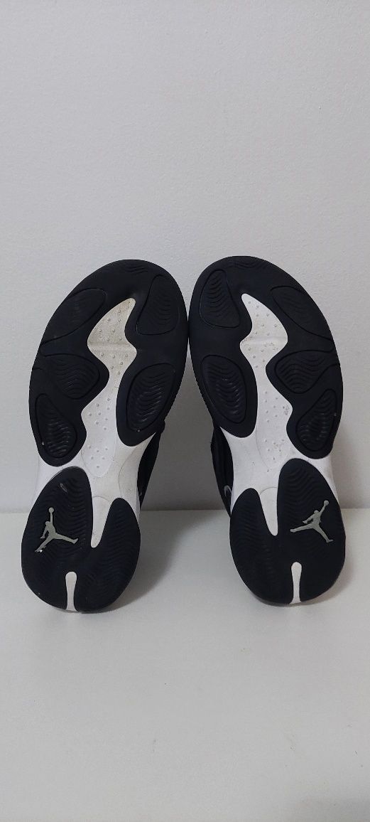 Nike pantofi sport Jordan Max Aura 4 negru marimea 41