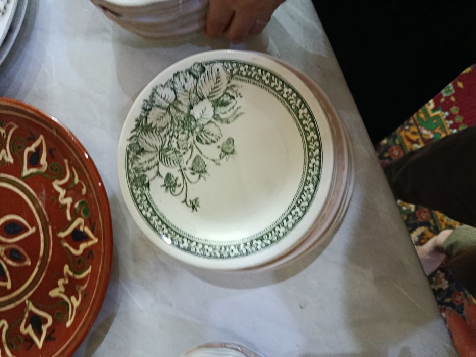 Продается б/у посуда в хорошем качестве