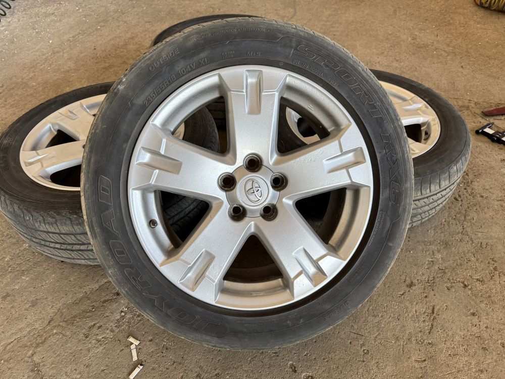 Гуми с джанти Toyota Rav 4