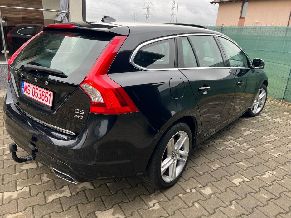 Volvo V60 2.4 D6 Plug-in Hybrid 283cp/Automat/Navigatie/Garanție/Rate