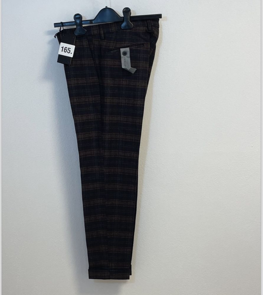 Stoc haine , 189 bucati, multibrand, barbati, noi cu eticheta.