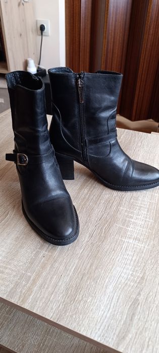 Дамски черни боти