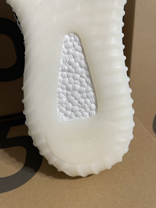 Adidas Yeezy 350 Zebra