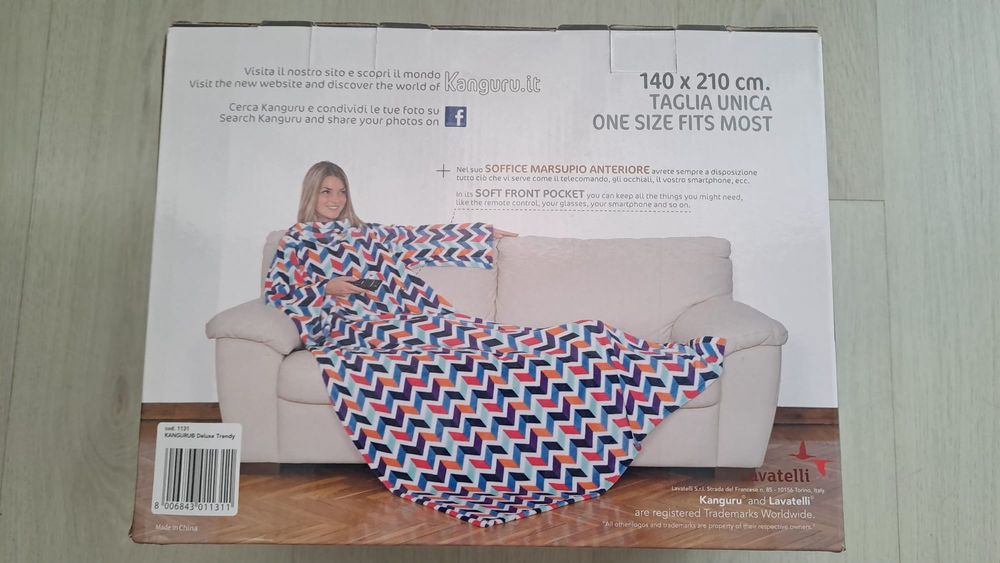 Bluza tip pătură Kanguru cu maneci 140x210 cm, noua, in cutie, ideala
