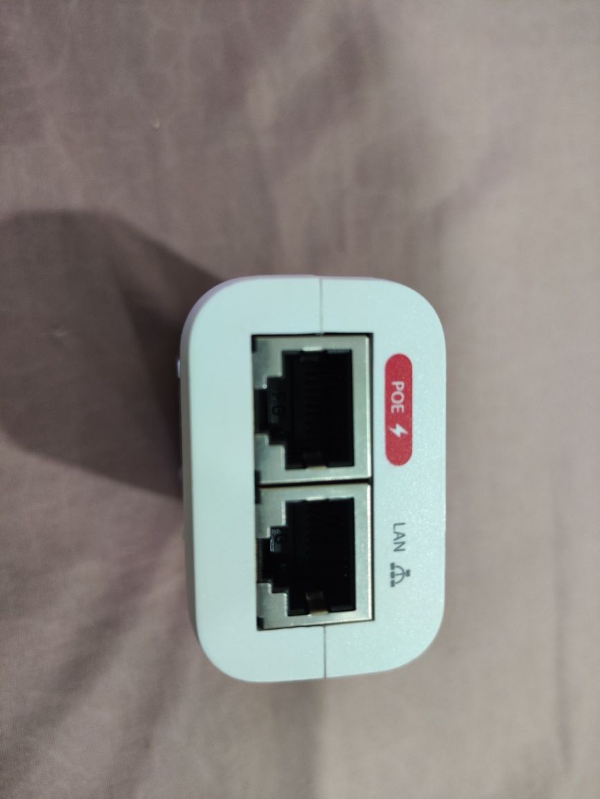 PoE Инжектор Гигабитный Ubiquiti PoE Adapter POE-24-12W-G РоЕ-адаптер