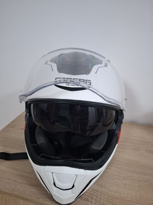 Vând casca moto caberg helmets drift 59-60 L și combinezon Ixon 56