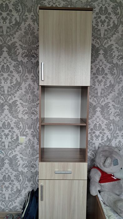 Пенал шкаф в отличном состоянии